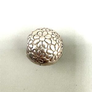 Pandora Sterling Silver Lazy Daisy Flower Clip Charm #791013